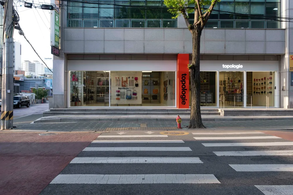 토폴로지 플래그십스토어 in 성수 서울숲